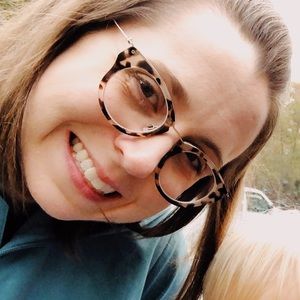 Meet your Posher, Angela